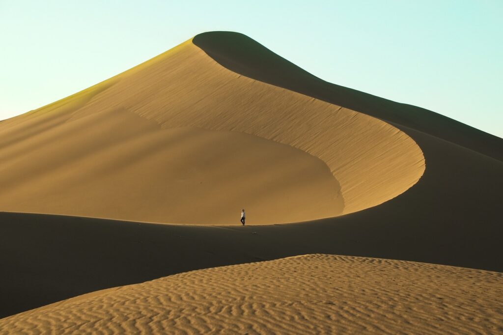 big sand dunes in Iran 